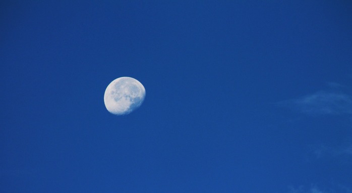 moon-1538068_1280