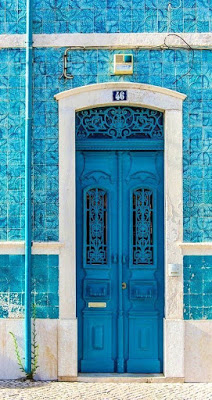 blue door